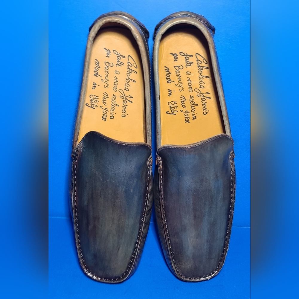 Barneys New York Men’s Rare Color, Gray Iridescent Leather Driving Loafers.